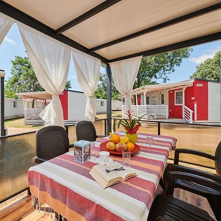 Camping Adria Mobile Home Park Umag Extérieur photo