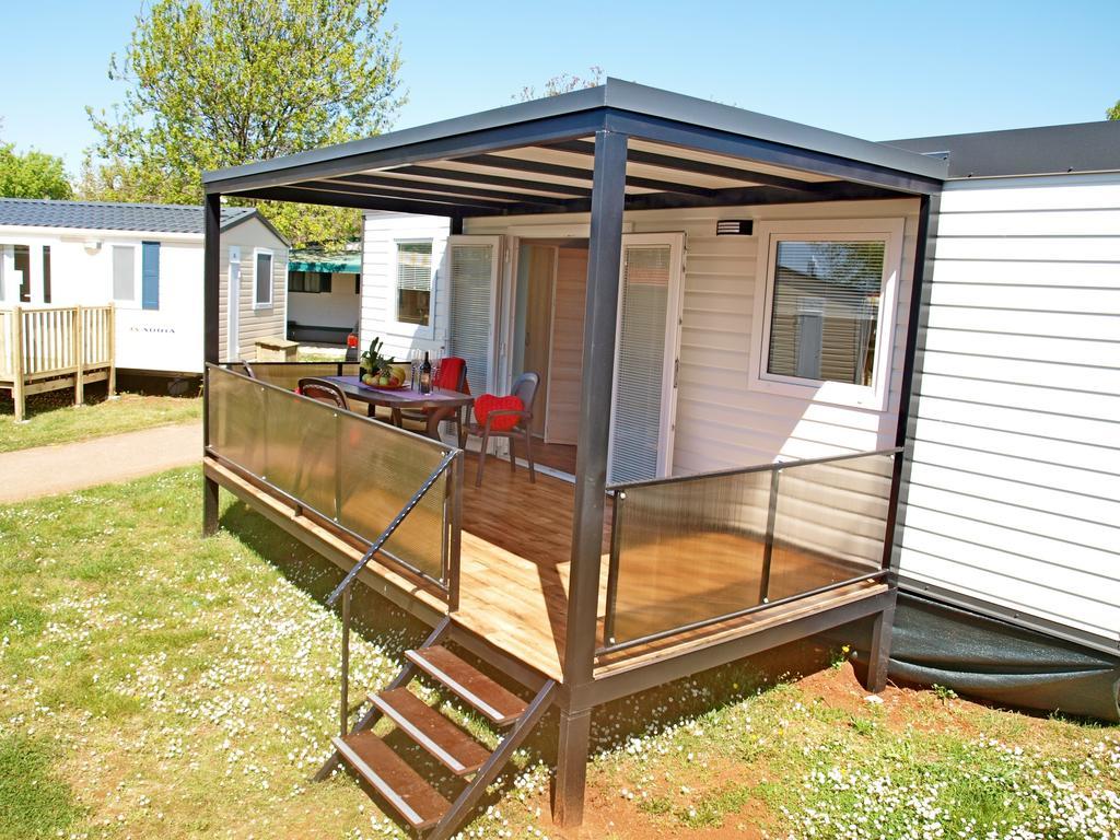 Camping Adria Mobile Home Park Umag Chambre photo