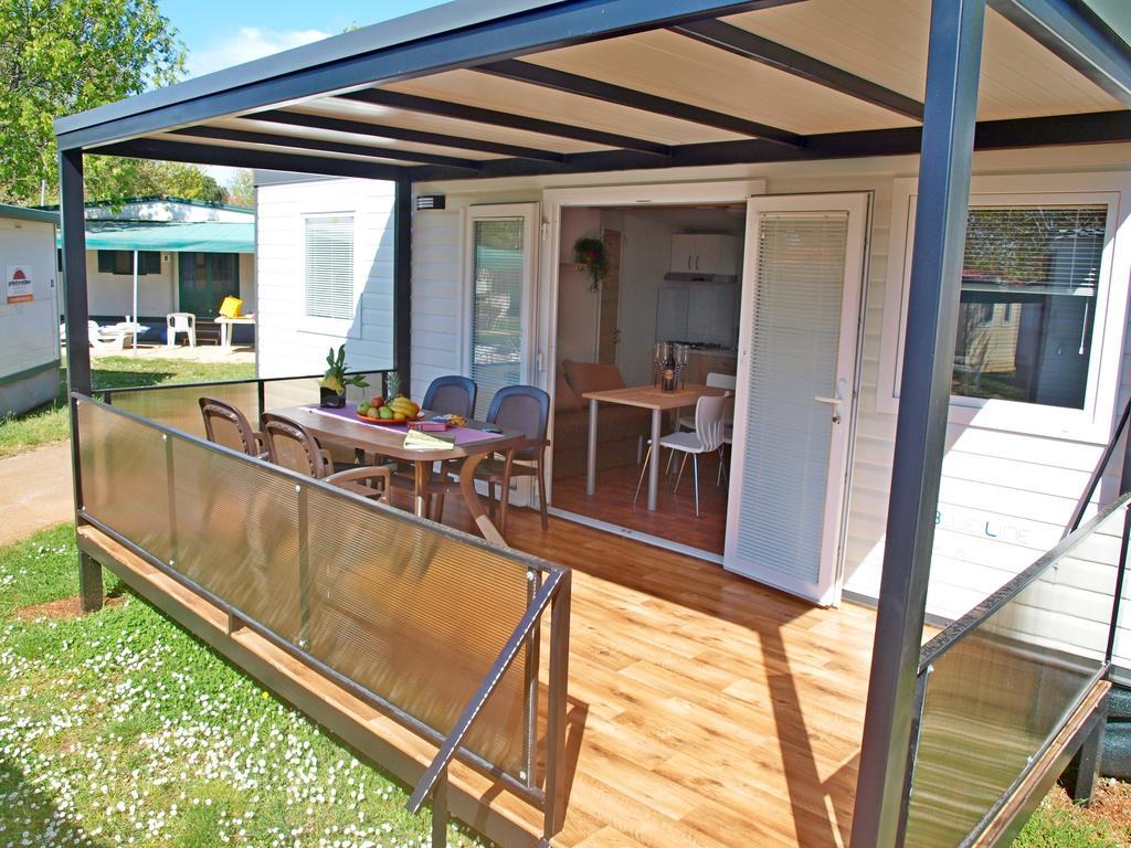 Camping Adria Mobile Home Park Umag Chambre photo