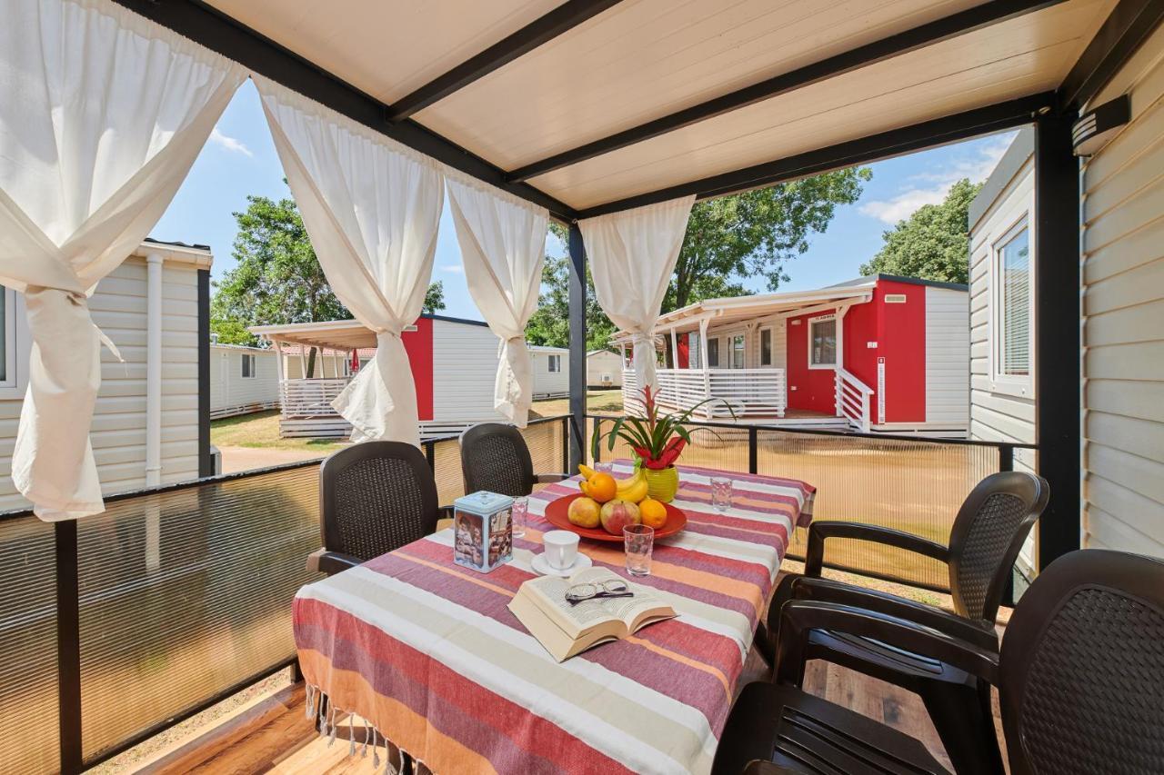 Camping Adria Mobile Home Park Umag Extérieur photo