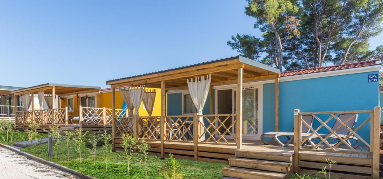 Camping Adria Mobile Home Park Umag Extérieur photo